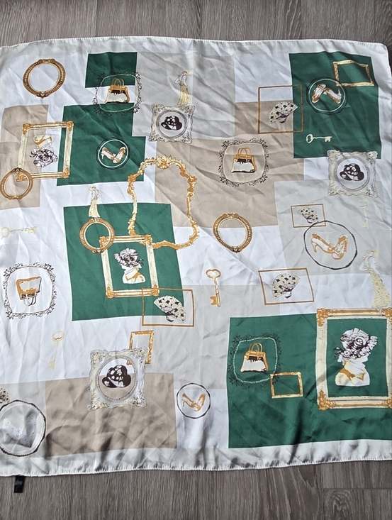 Source Unknown Accessories - Green Equestrian Chain Print Square Scarf Silk Feeling Satin Handbag Key Motif